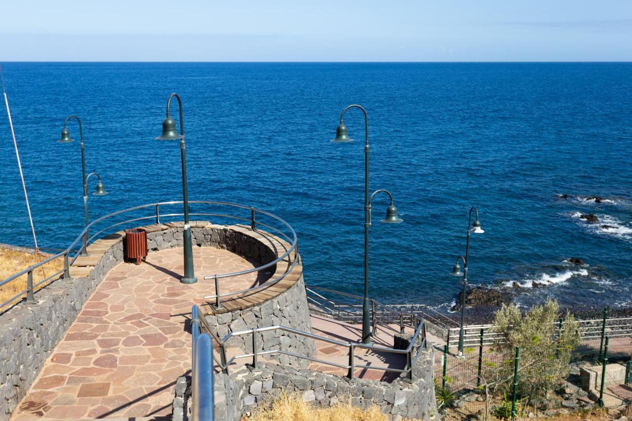 Home2Book Stunning Beachfront House With Sea Views Candelaria Dış mekan fotoğraf